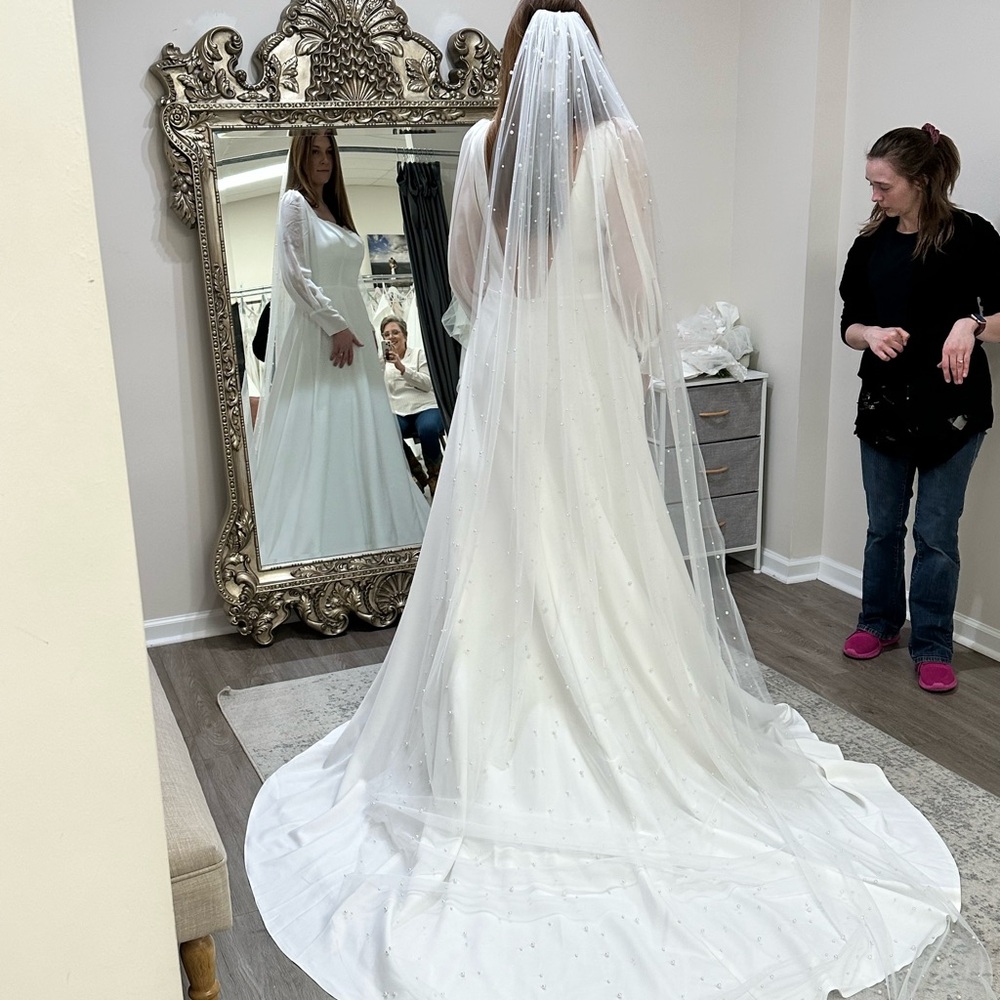 Wedding Dress - Miss Veil size 12